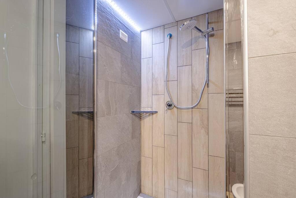 Modern Apartment At San Giovanni Рим Екстер'єр фото